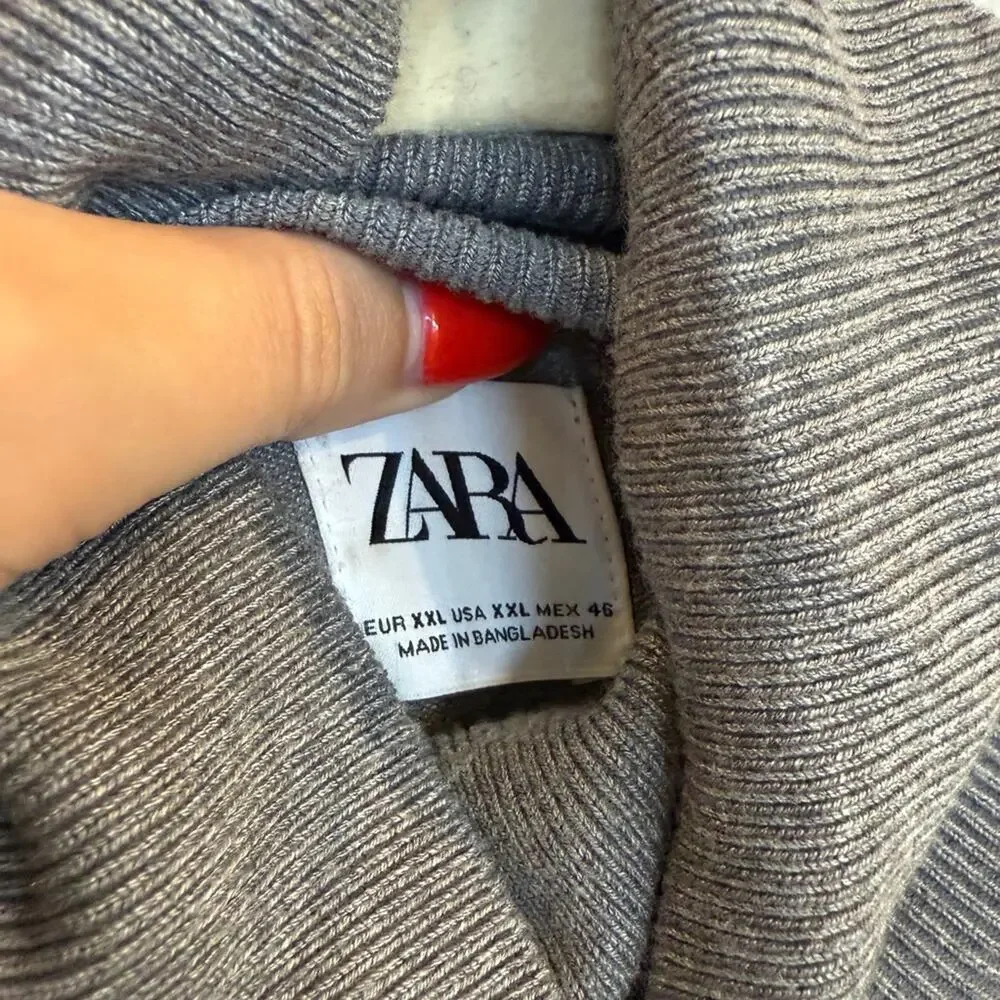 Zara Men's Charcoal Turtleneck Sweater